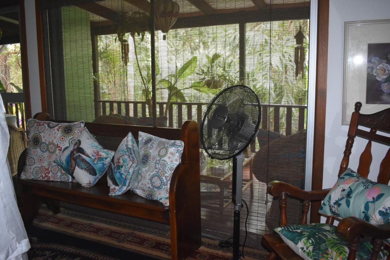 Bed and Breakfast Oskar's Rain Forest Retreat Nelly Bay Exterior foto